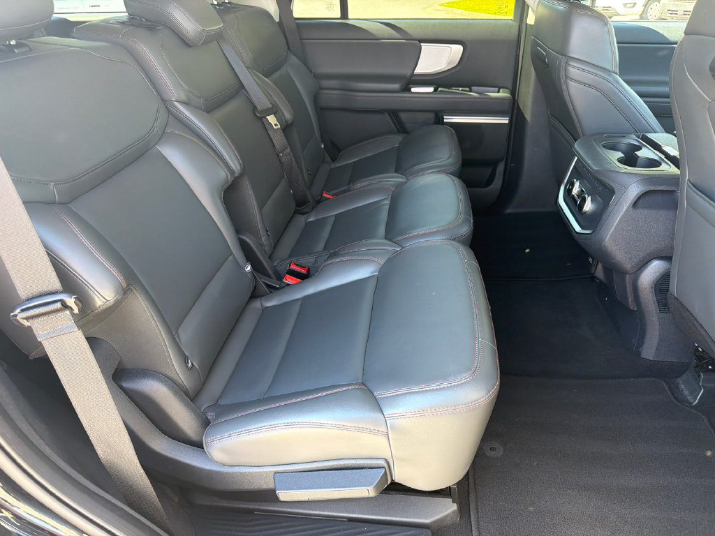 Used 2025 Ford Expedition Active AWD/4WD image 15