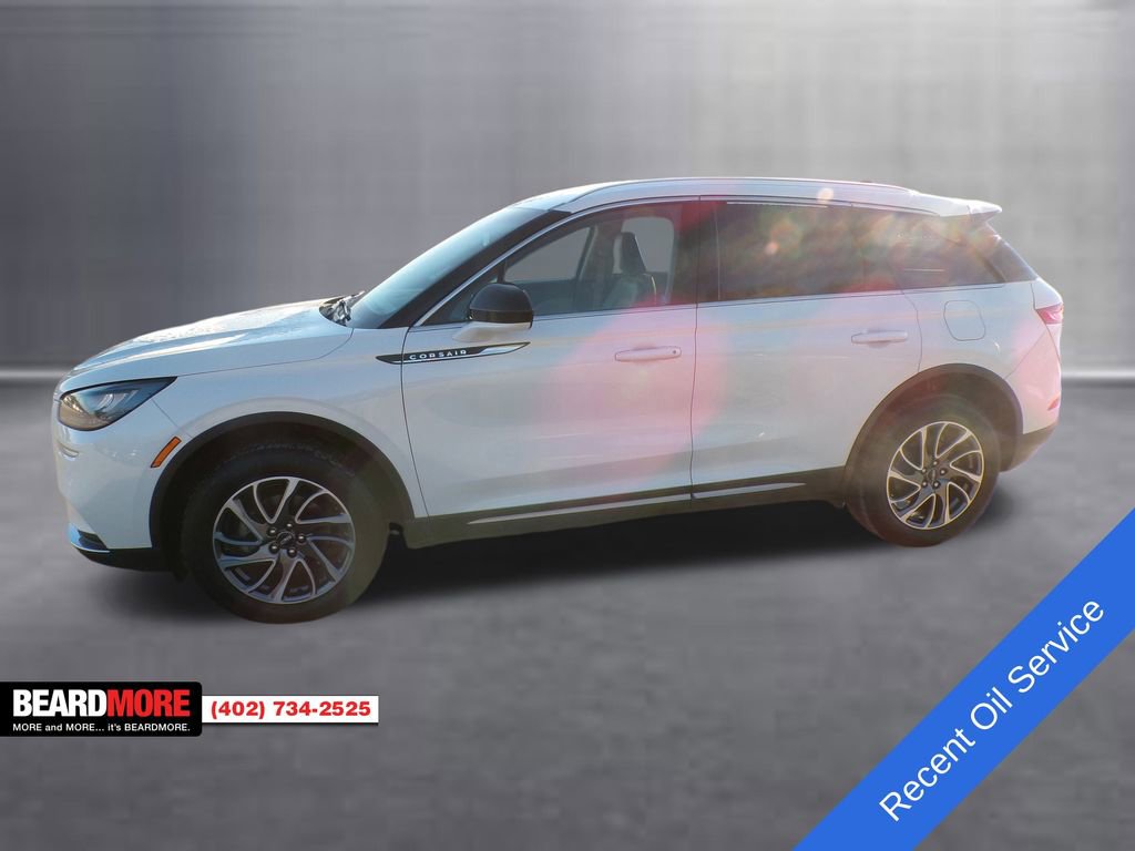 Used 2021 Lincoln Corsair Standard w/ Rear Removable Package Tray image 3