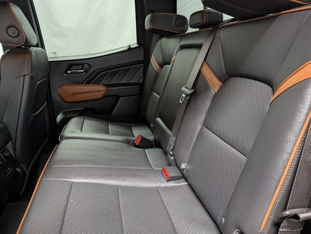 Certified 2024 GMC Canyon AT4 w/ AT4 Premium Package AWD/4WD image 13