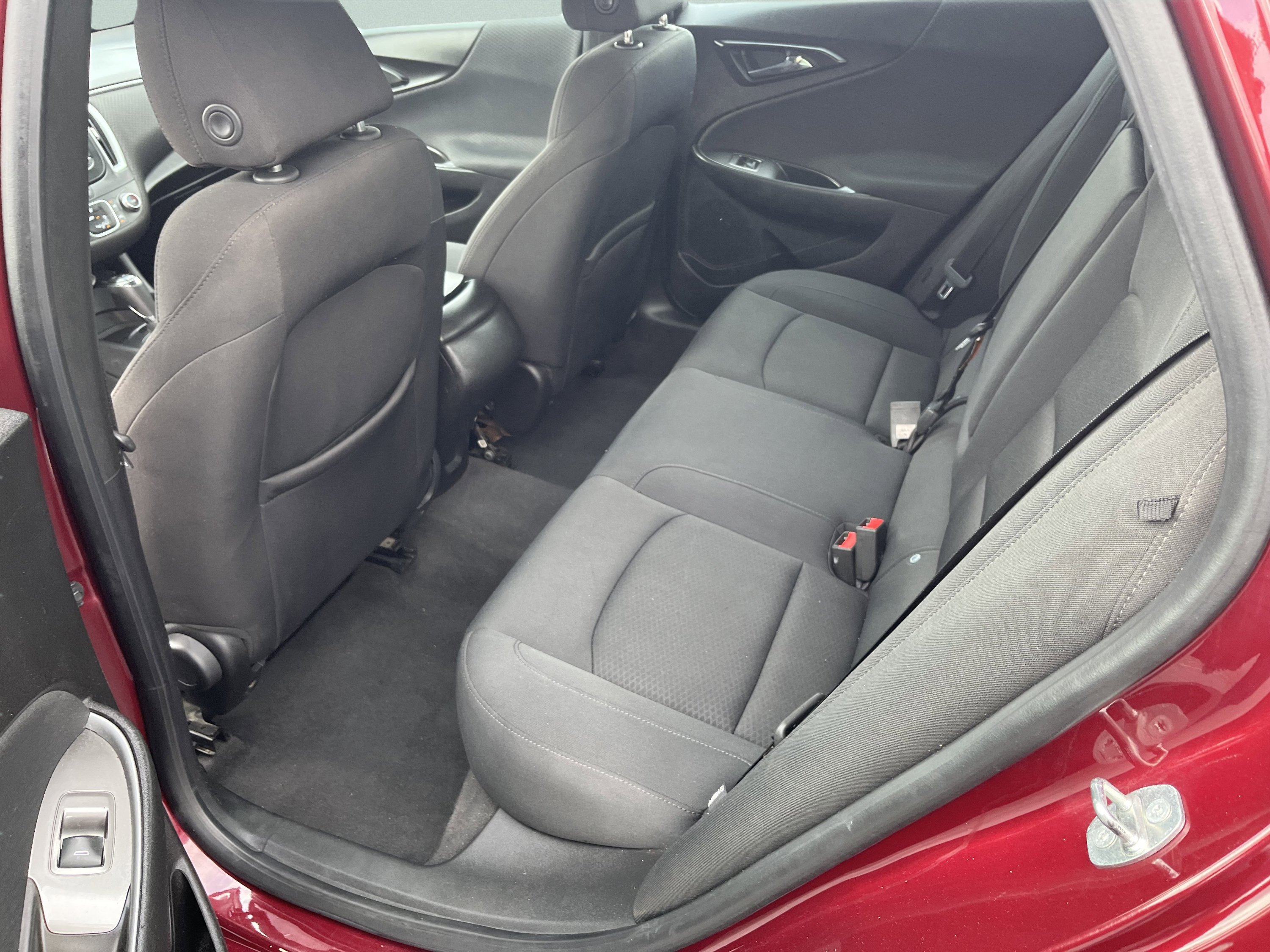 Used 2016 Chevrolet Malibu LS FWD image 9
