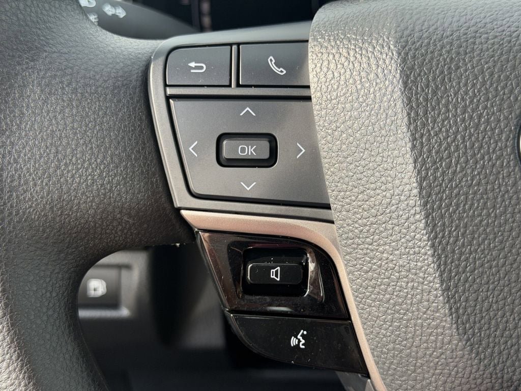 Used 2026 Toyota Camry LE FWD image 26
