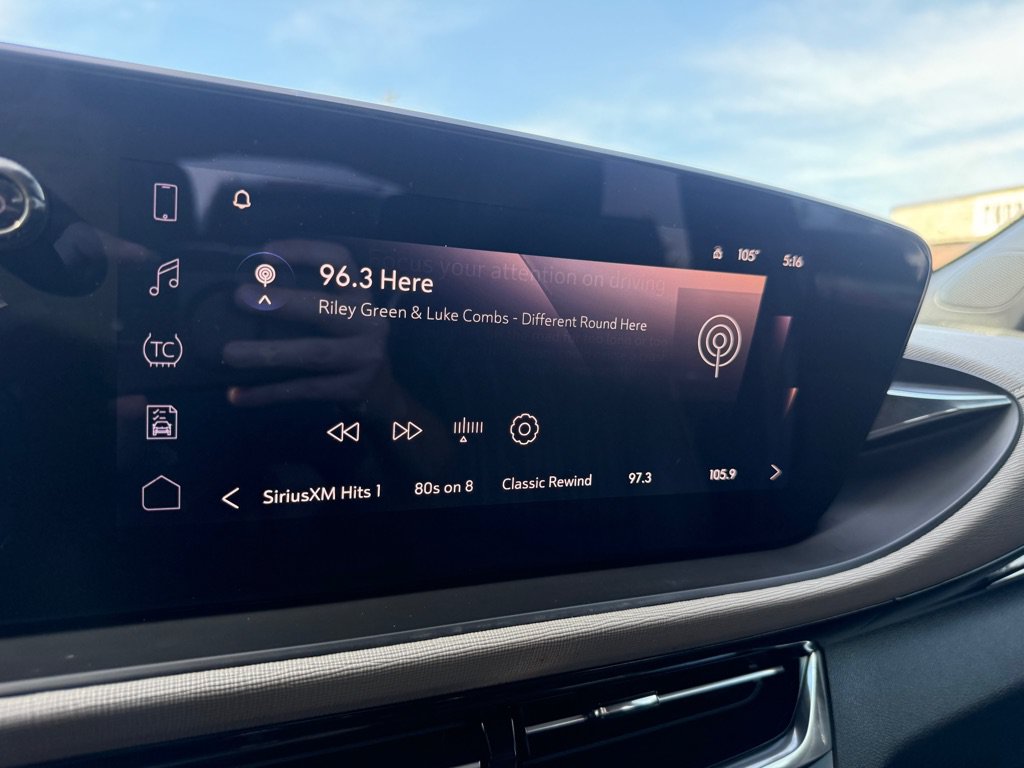 Used 2024 Buick Envista Avenir FWD image 31