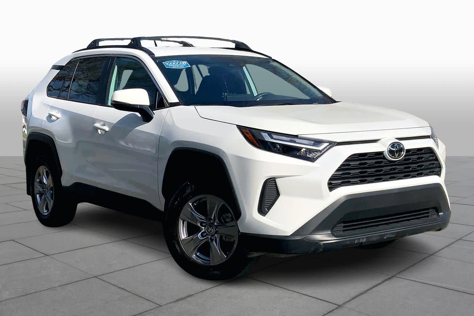 Used 2025 Toyota RAV4 XLE FWD image 3