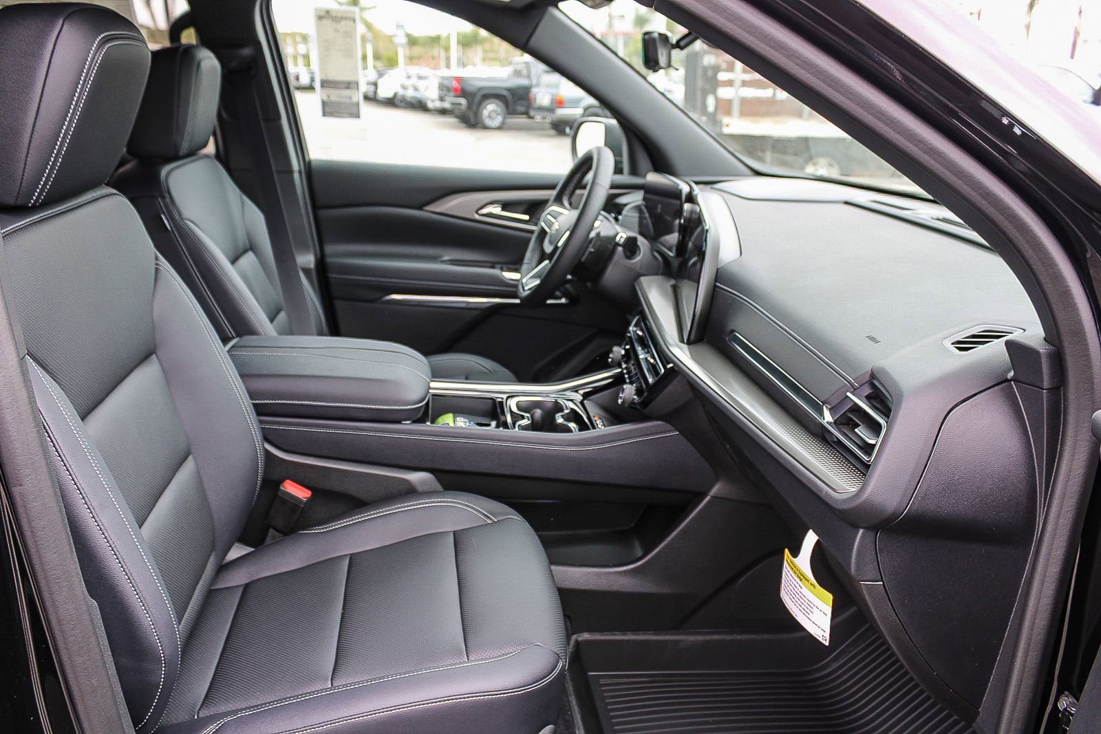 New 2026 Chevrolet Traverse LT w/ Driver Confidence Package FWD image 16