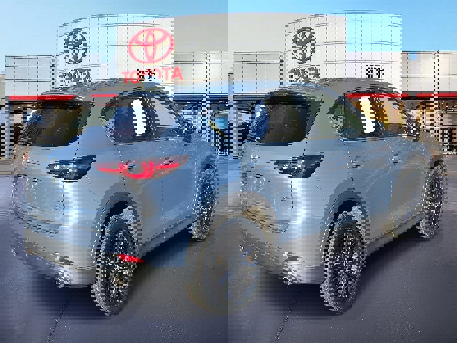 Used 2023 MAZDA CX-5 Carbon Edition image 8