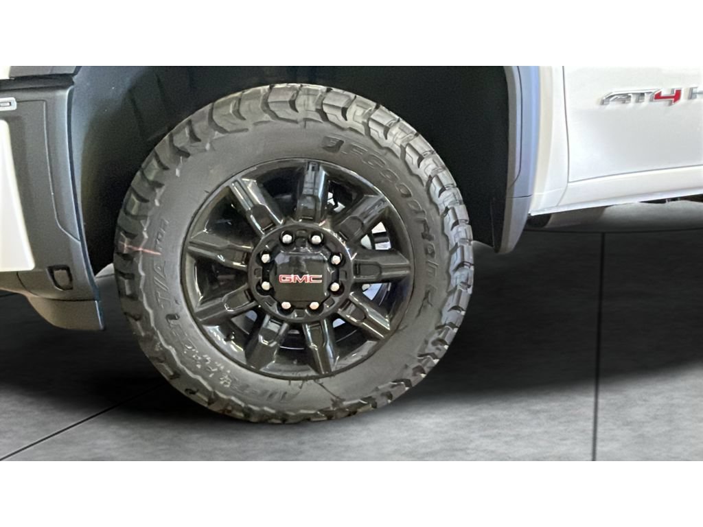 New 2026 GMC Sierra 2500 AT4 w/ AT4 Premium Plus Package AWD/4WD image 18