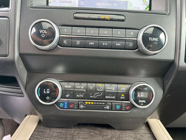 Used 2019 Ford Expedition Limited w/ Equipment Group 301A AWD/4WD image 39