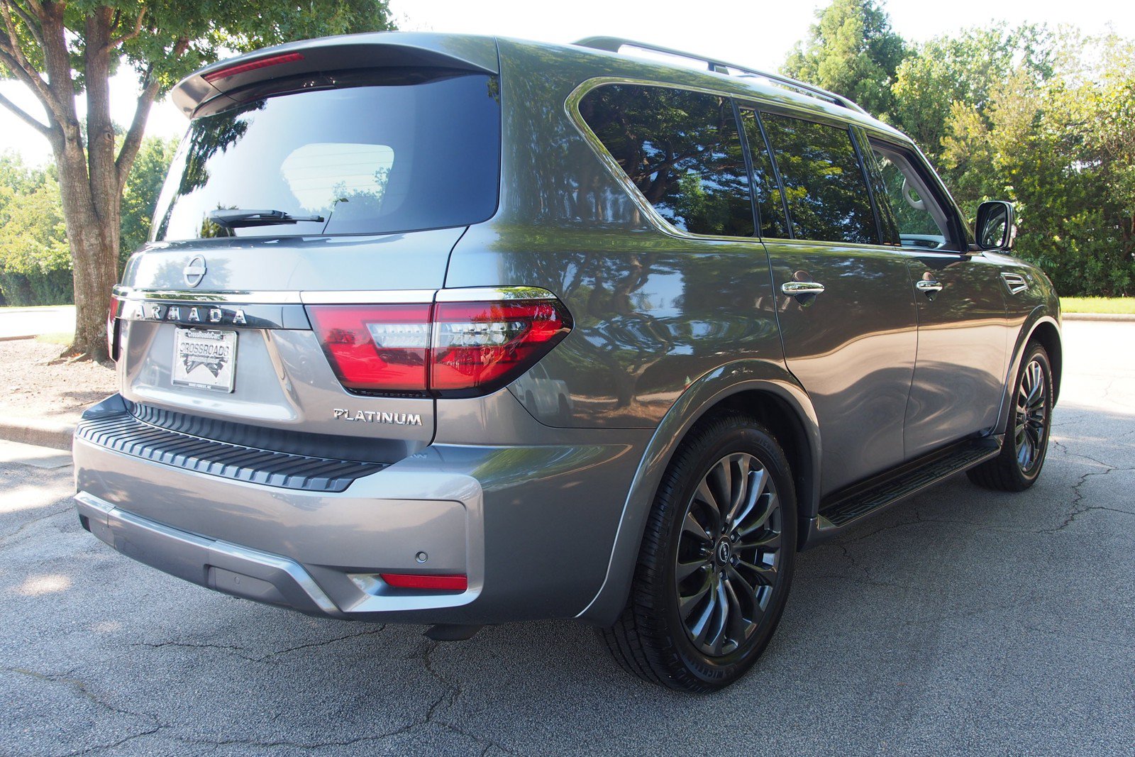 Used 2023 Nissan Armada Platinum w/ Captain's Chairs Package AWD/4WD image 7