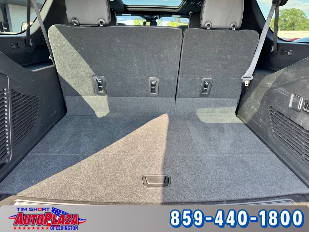 Used 2023 Chevrolet Suburban Z71 w/ Z71 Off-Road Package AWD/4WD image 41