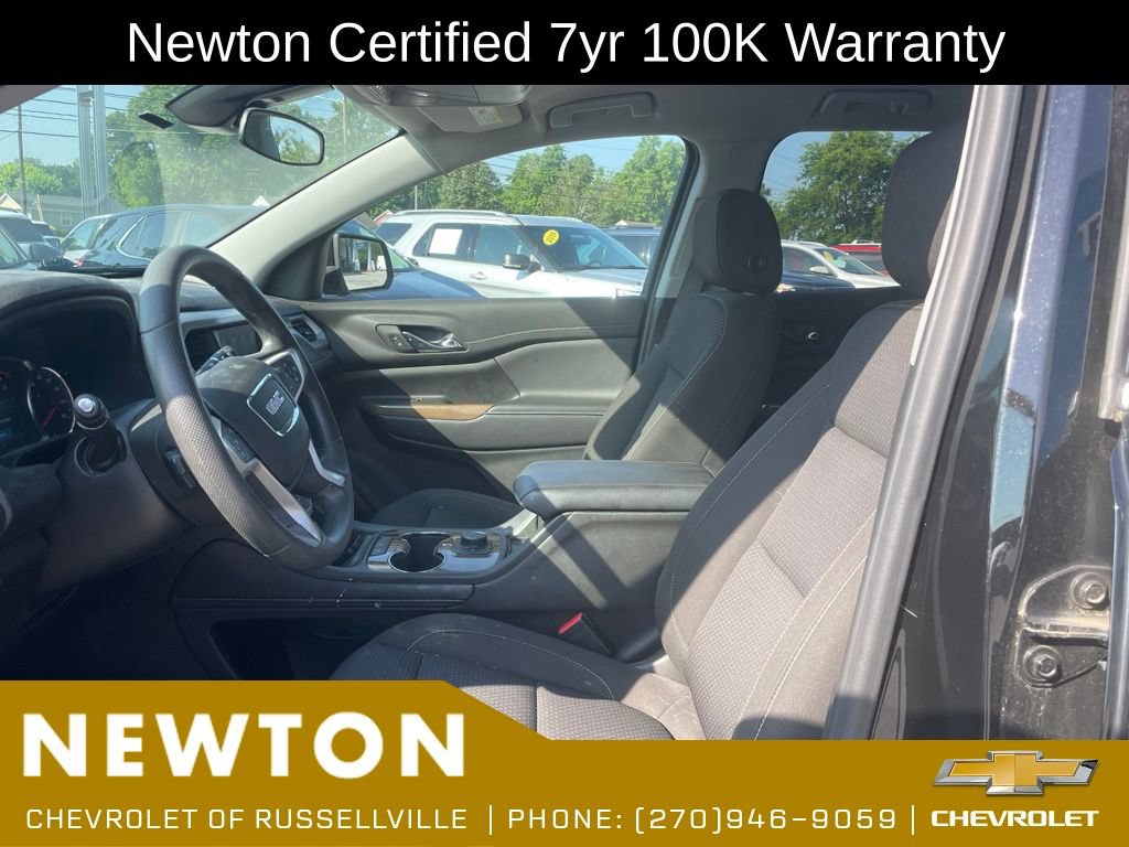 Used 2023 GMC Acadia SLE FWD image 4