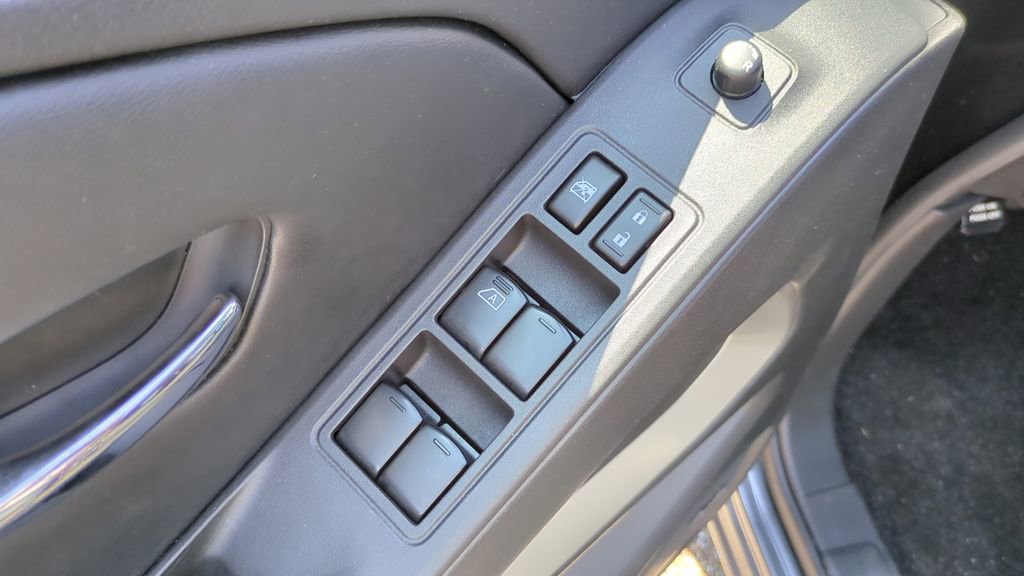 Used 2025 Nissan Frontier SV w/ SV Convenience Package image 13