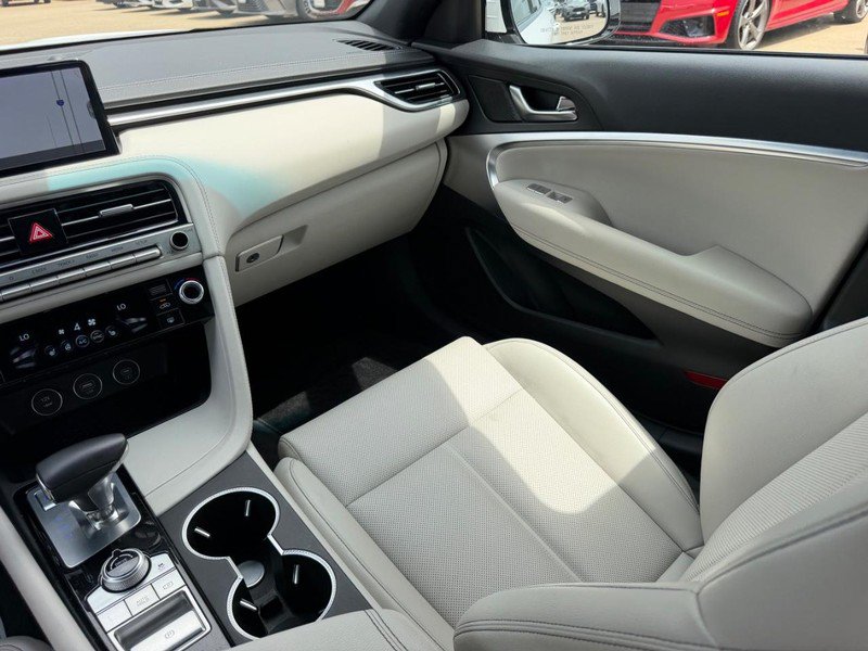 Used 2025 Genesis G70 2.5T AWD/4WD image 16