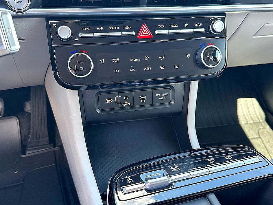 New 2025 Hyundai Tucson SEL image 10