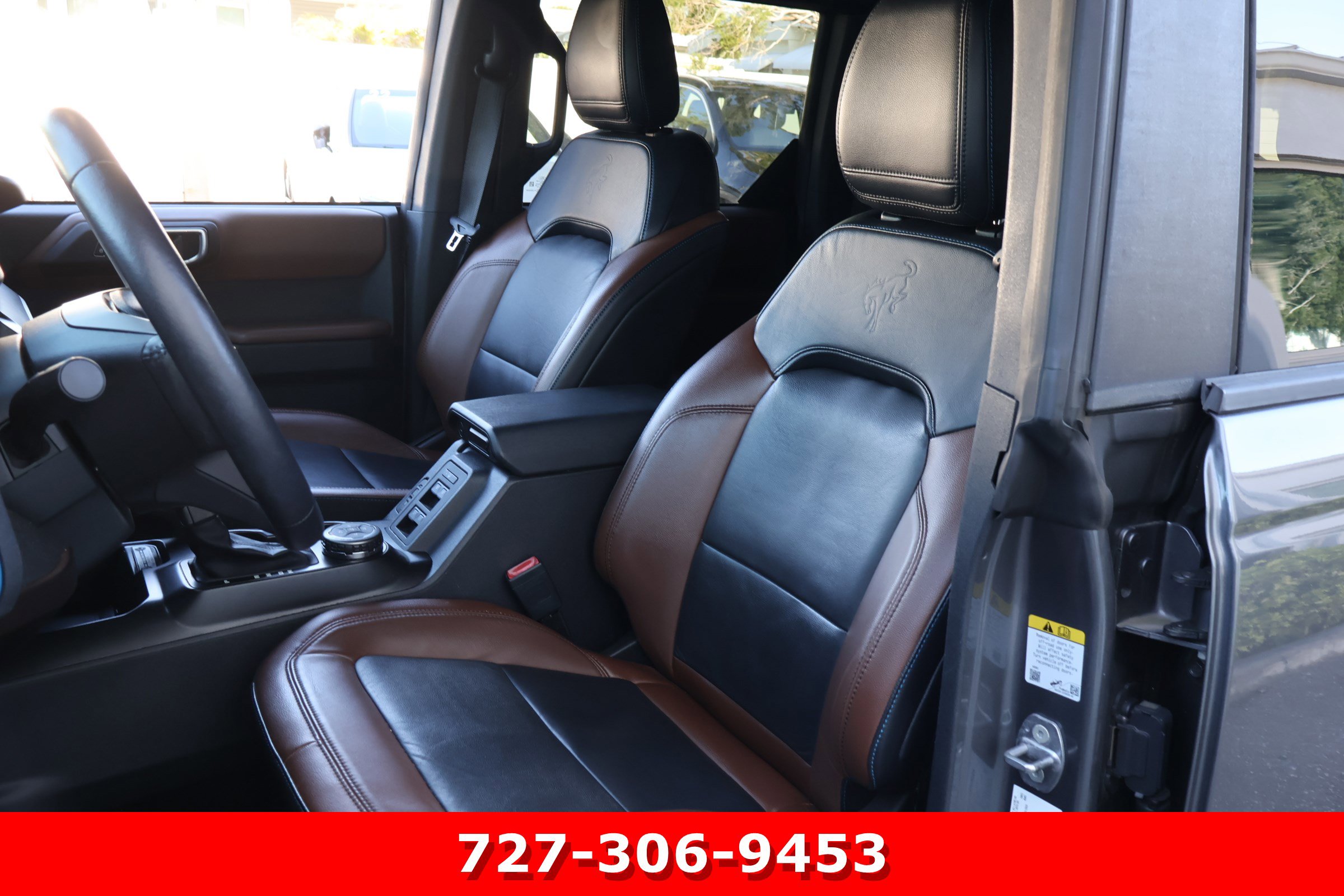 Used 2022 Ford Bronco Outer Banks image 2