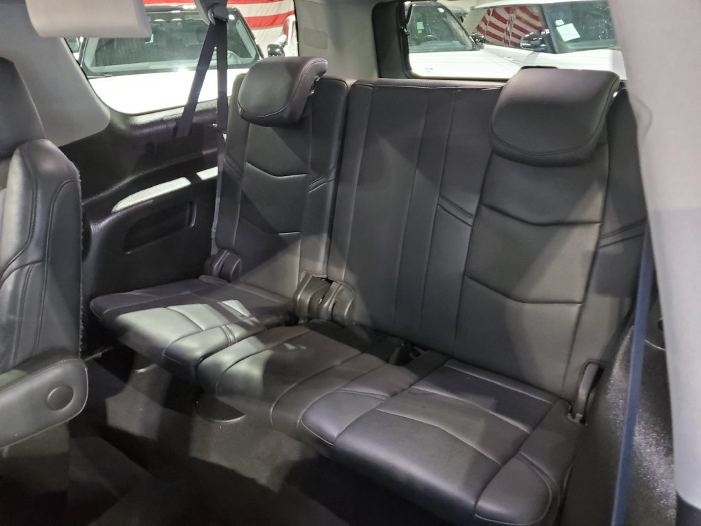 Used 2019 Cadillac Escalade ESV Luxury RWD image 28