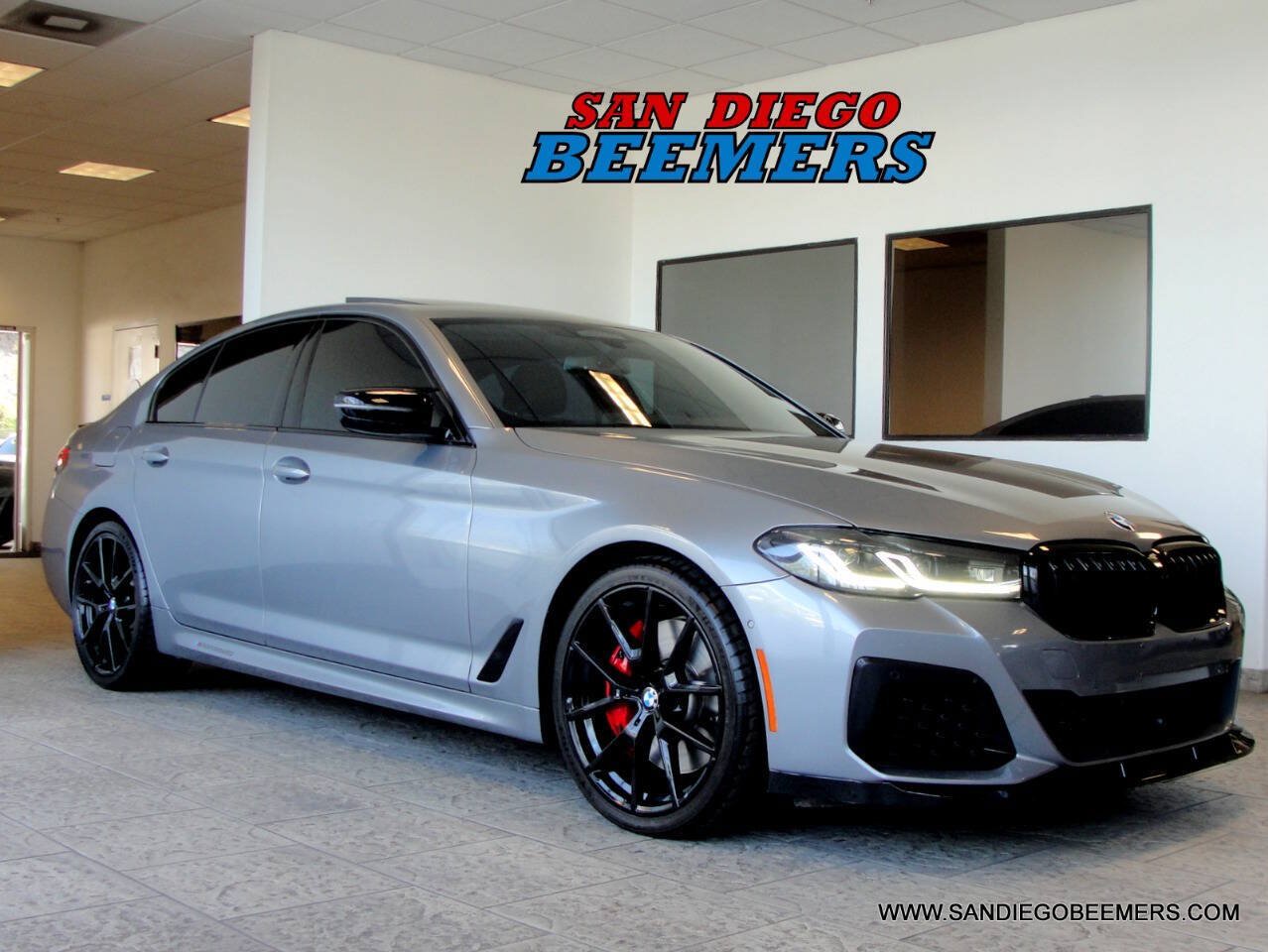 Used 2023 BMW 540i w/ M Sport Package RWD image 27