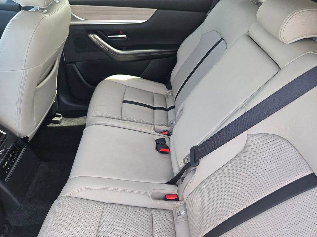 Certified 2024 MAZDA CX-90 Plug-In Hybrid w/ Preferred AWD/4WD image 9