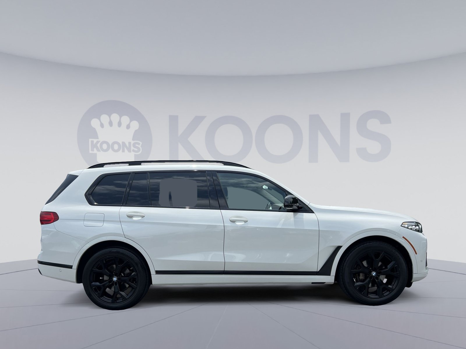 Used 2022 BMW X7 xDrive40i w/ Premium Package AWD/4WD image 12