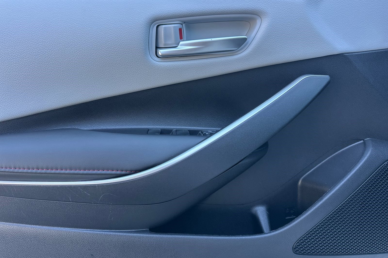 Used 2024 Toyota Corolla SE image 12