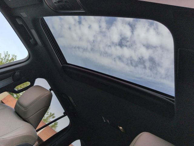 Used 2025 Lexus LX 700h Overtrail AWD/4WD image 13
