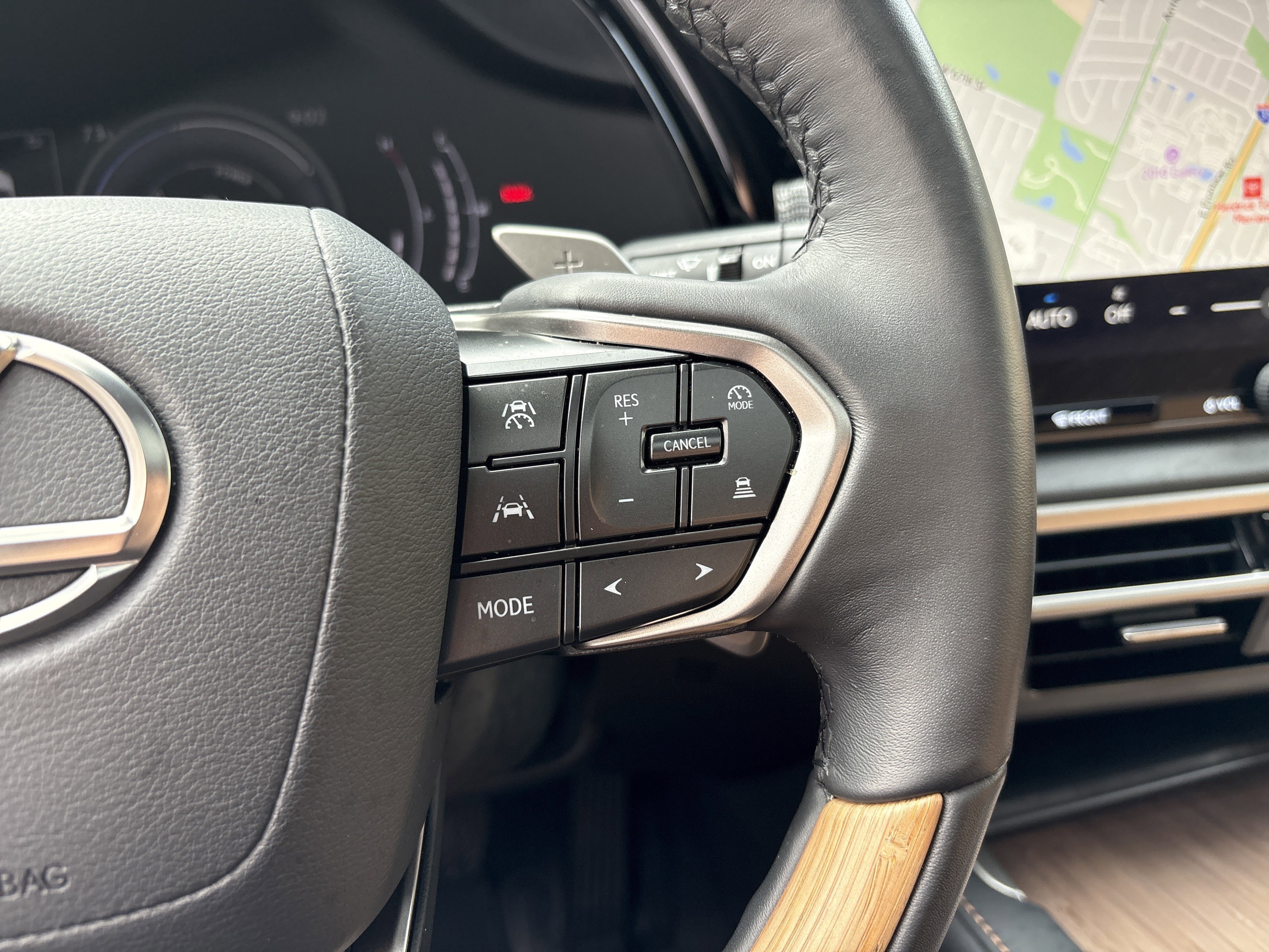 Used 2024 Lexus RX 350h w/ Accessory Package (Z1) image 20