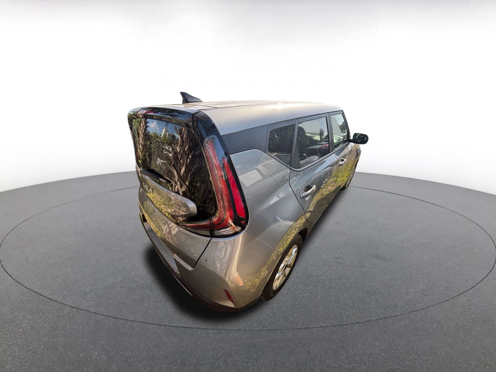 Used 2025 Kia Soul LX w/ LX Technology Package image 7