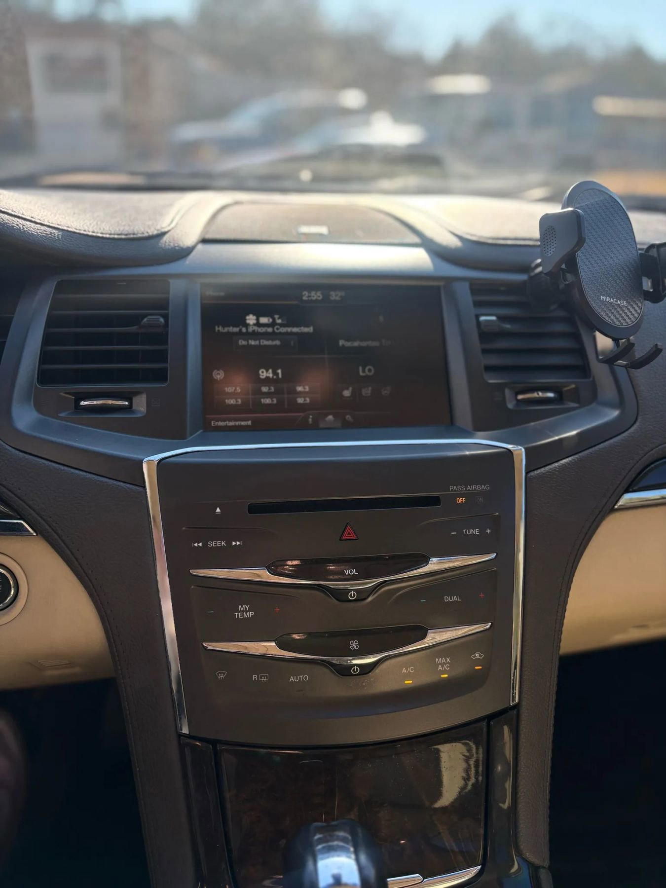 Used 2014 Lincoln MKS w/ Equipment Group 101A image 9