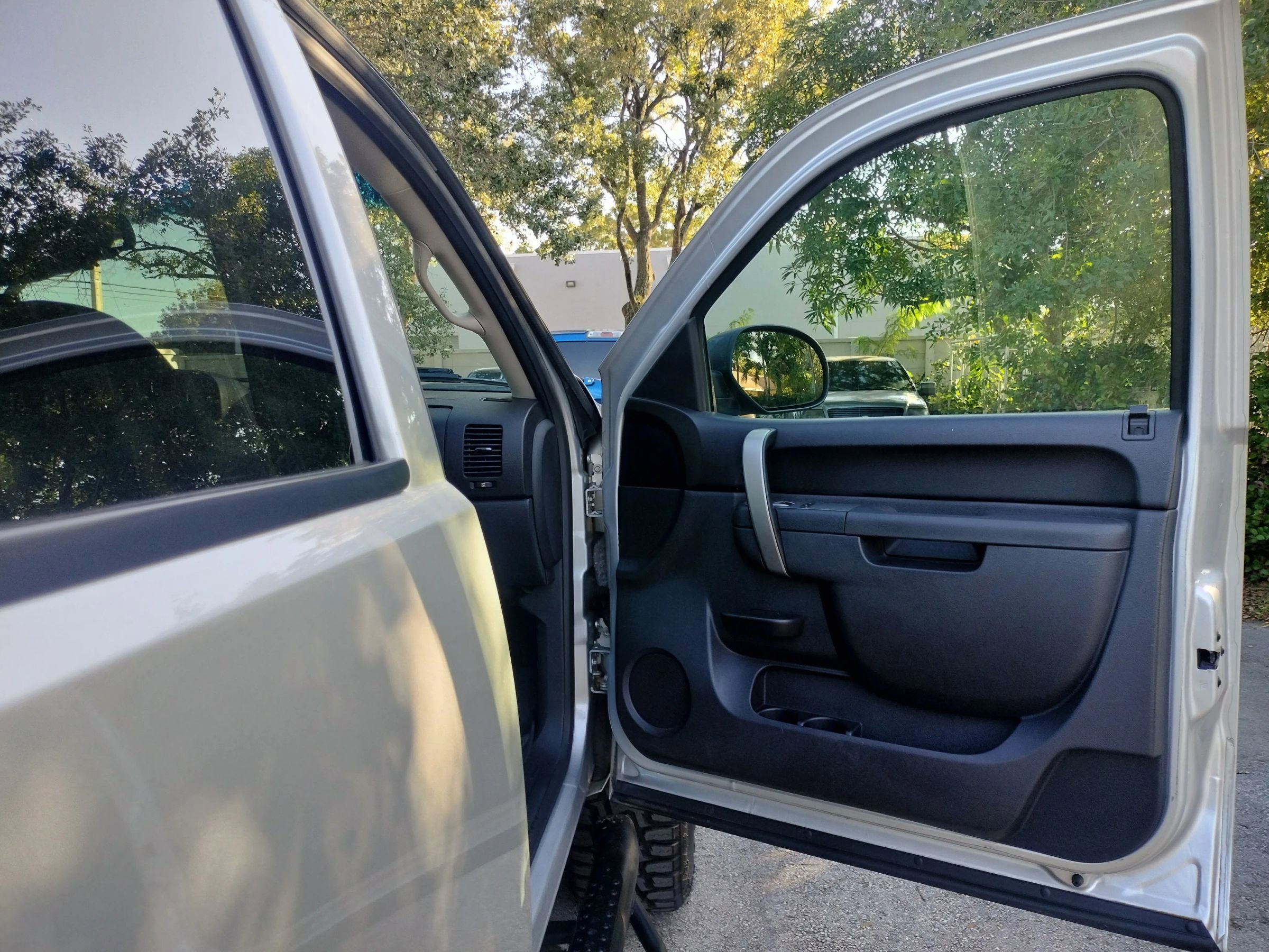 Used 2012 Chevrolet Silverado 2500 LT w/ Snow Plow Prep Package image 25