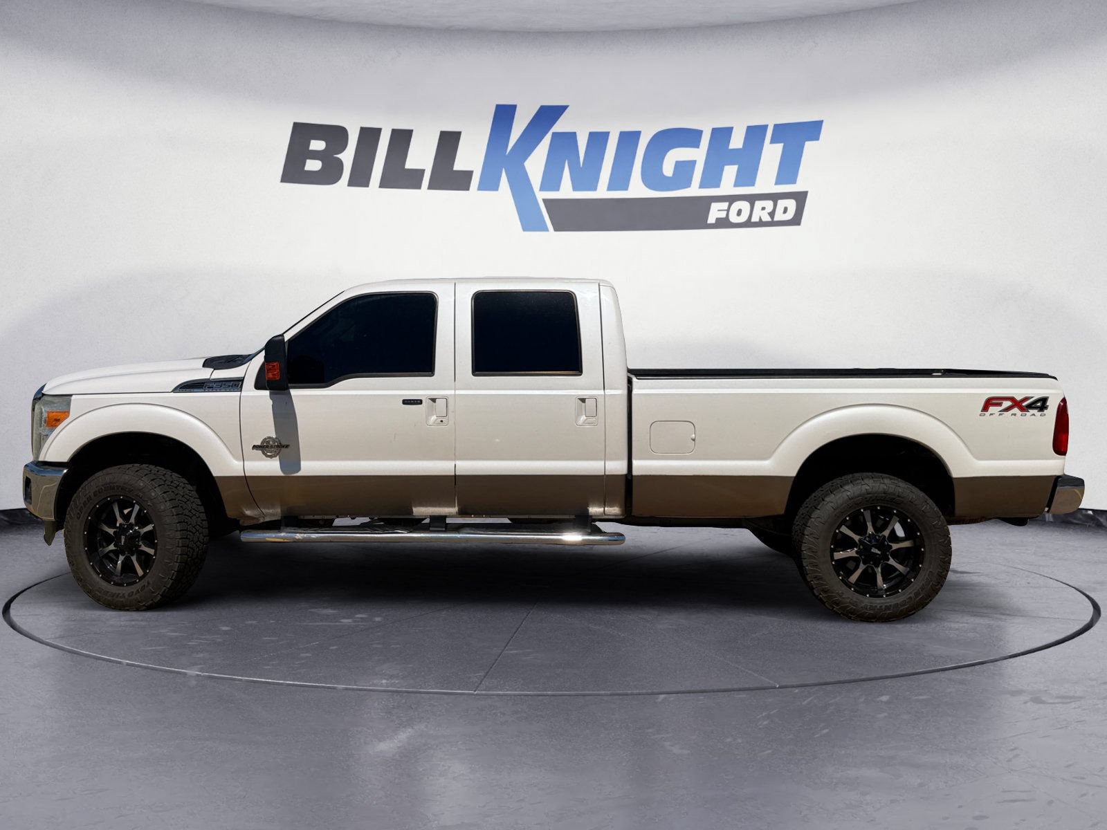Used 2015 Ford F350 Lariat w/ Lariat Interior Package AWD/4WD image 2