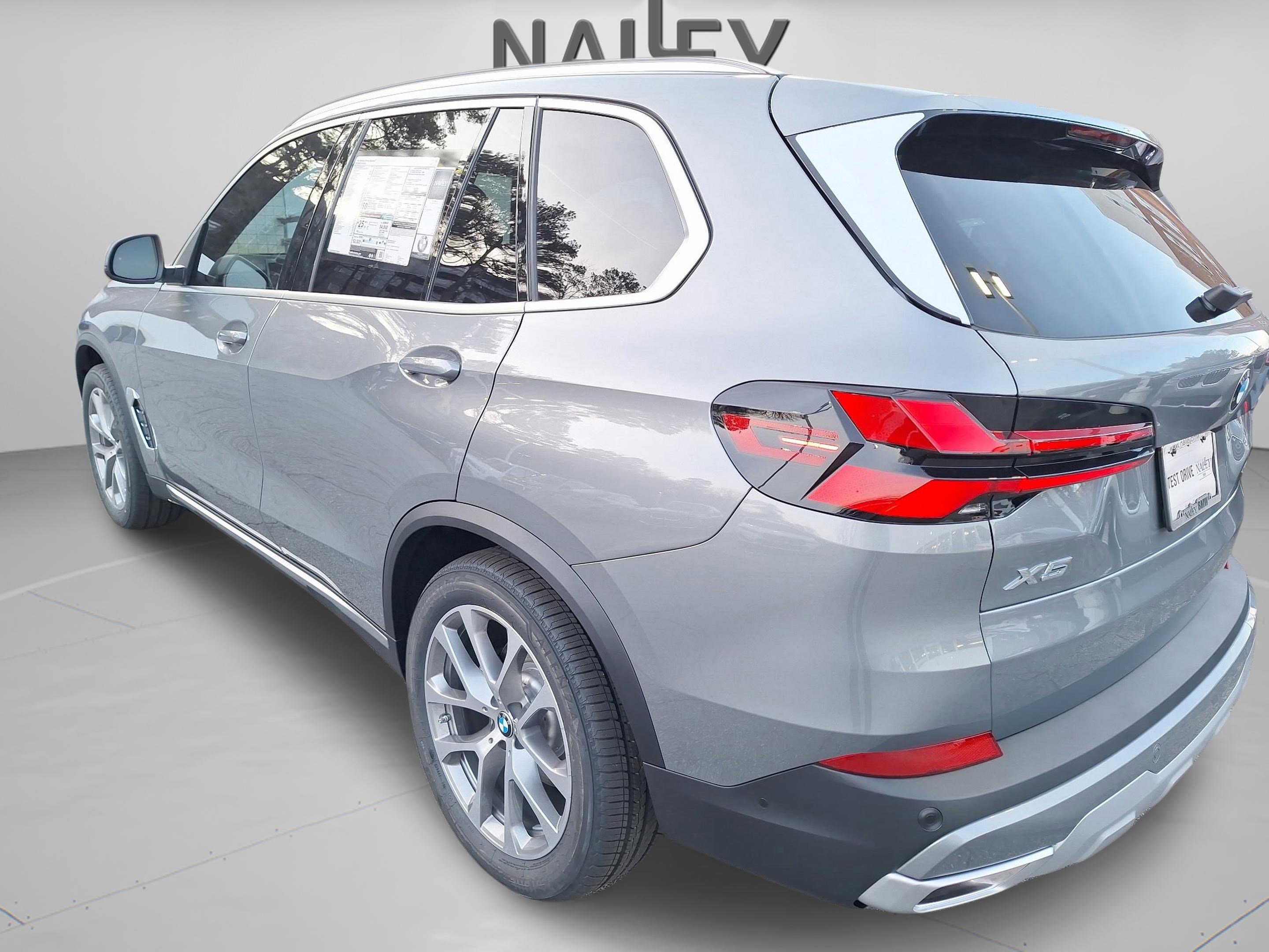 Used 2026 BMW X5 xDrive40i w/ Premium Package AWD/4WD image 21