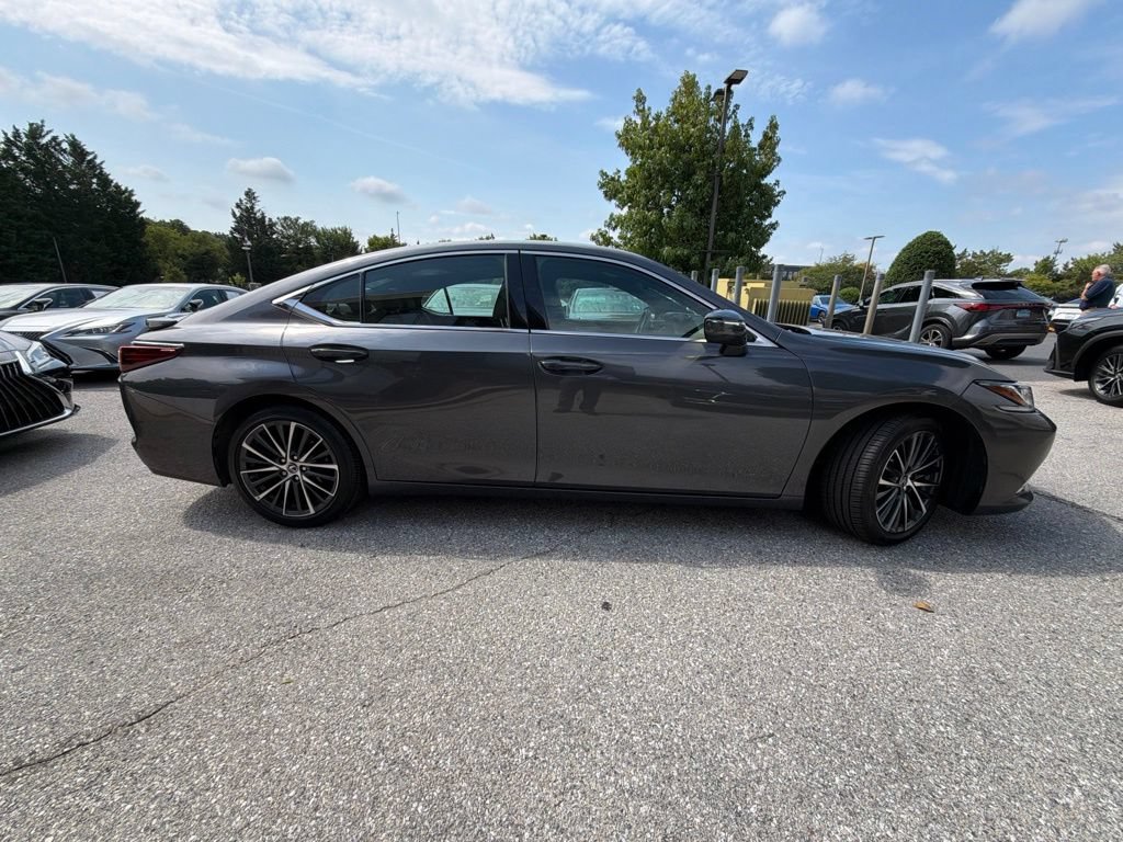 Used 2023 Lexus ES 350 w/ Premium Package FWD image 4