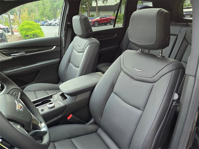 New 2025 Cadillac XT6 Sport image 21