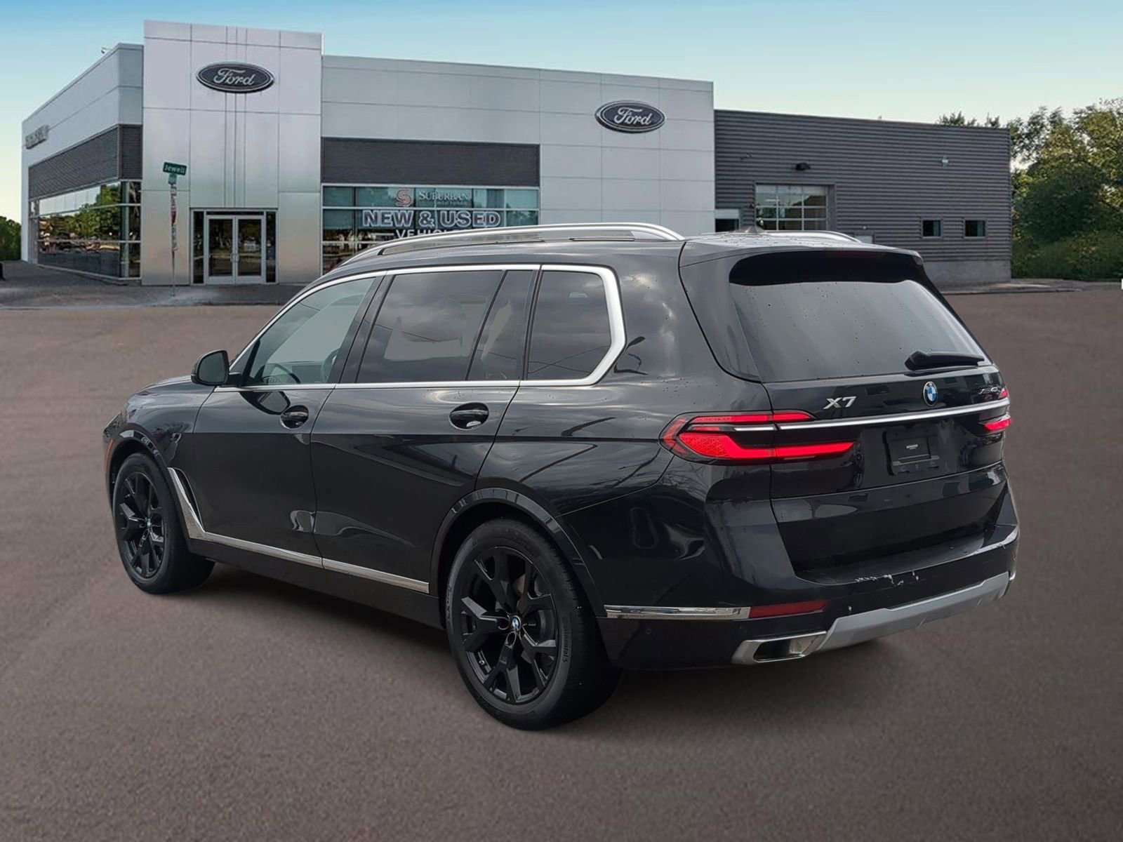 Used 2023 BMW X7 xDrive40i w/ Premium Package image 8