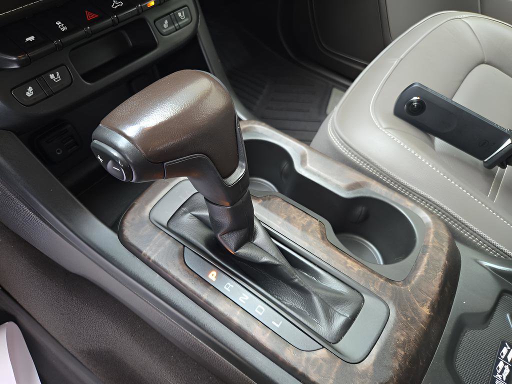 Used 2021 GMC Canyon Denali image 29