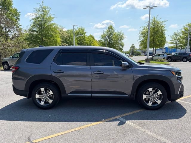 Certified 2025 Honda Pilot EX-L image 9