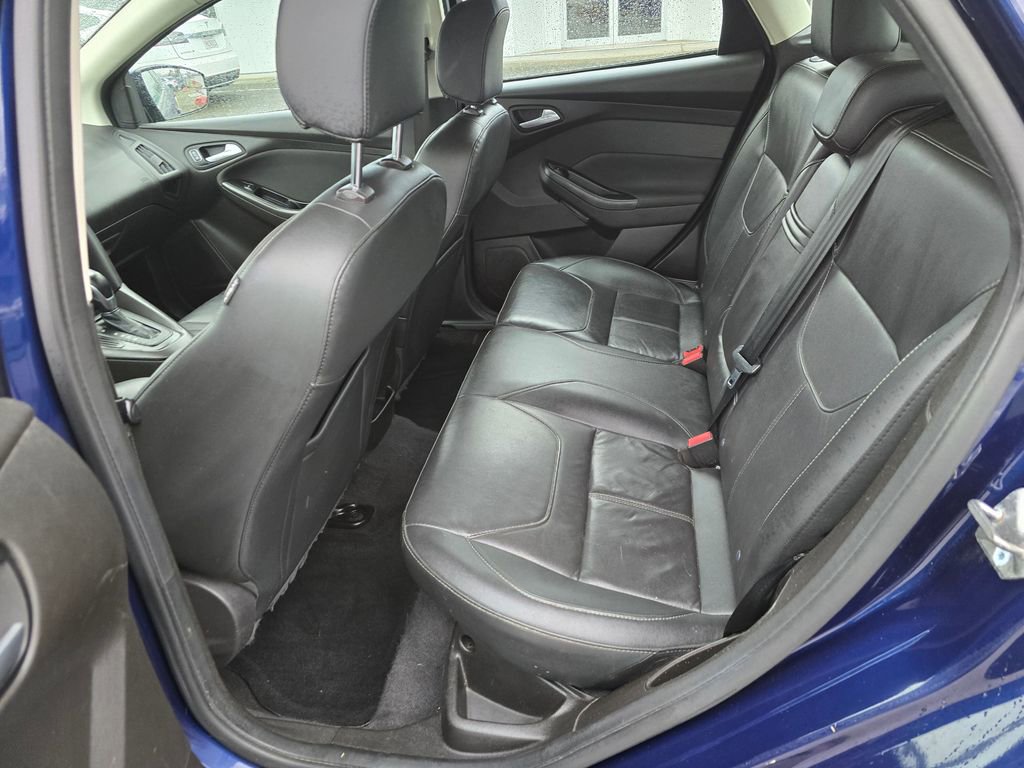 Used 2016 Ford Focus SE w/ Equipment Group 201A image 11