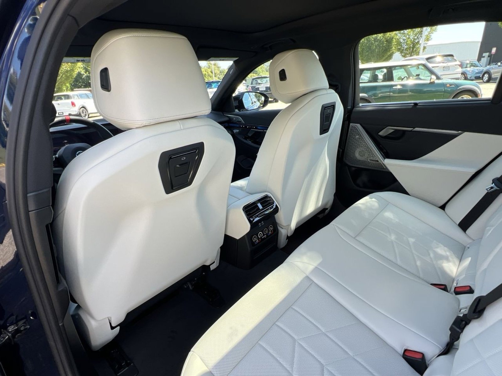 New 2025 BMW i5 M60 w/ Executive Package image 23