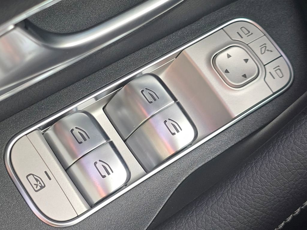 New 2026 Mercedes-Benz GLS 450 4MATIC image 28