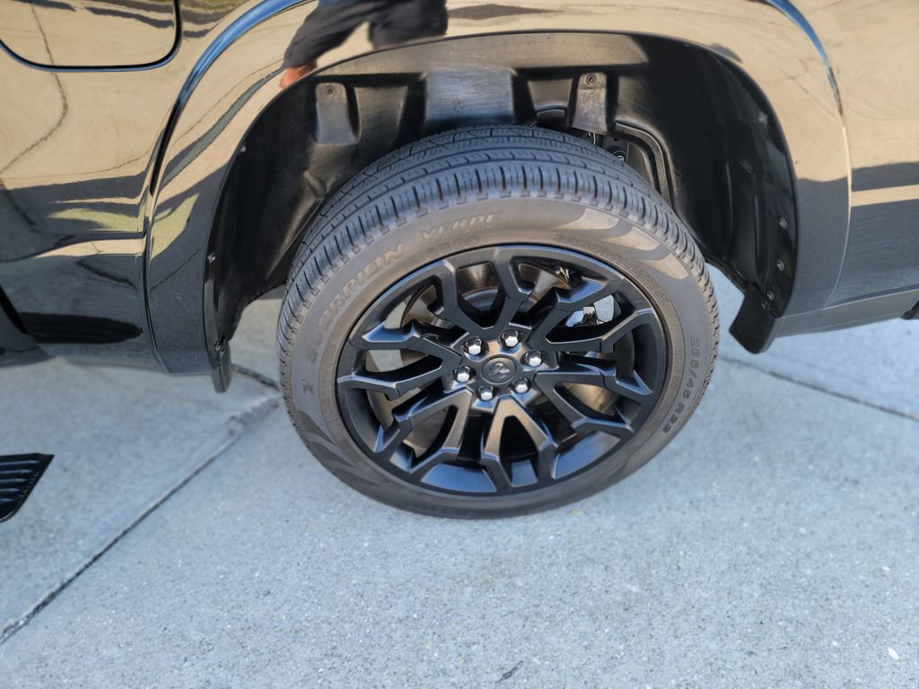 Used 2025 RAM 1500 Limited image 23