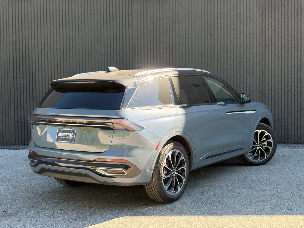 New 2026 Lincoln Nautilus Reserve AWD/4WD image 7