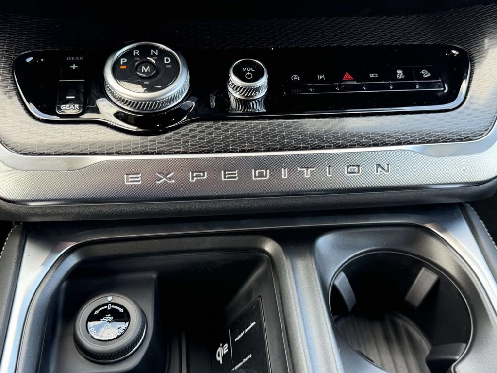 New 2027 Ford Expedition Max Platinum w/ Stealth Performance Package AWD/4WD image 23