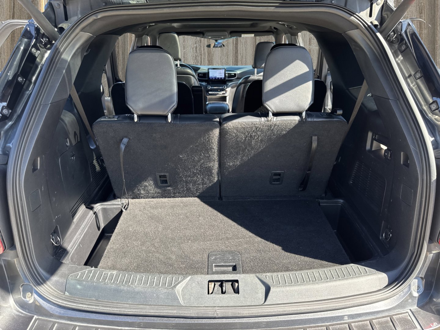 Used 2020 Ford Explorer XLT w/ Equipment Group 202A image 38