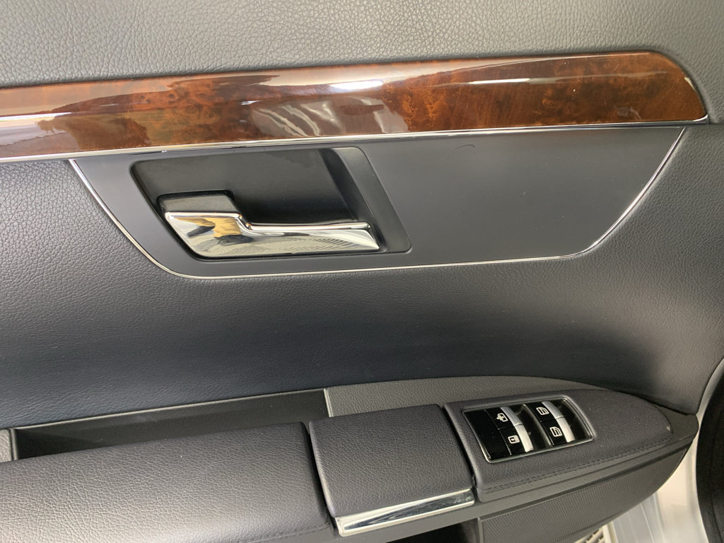 Used 2011 Mercedes-Benz S 550 image 32