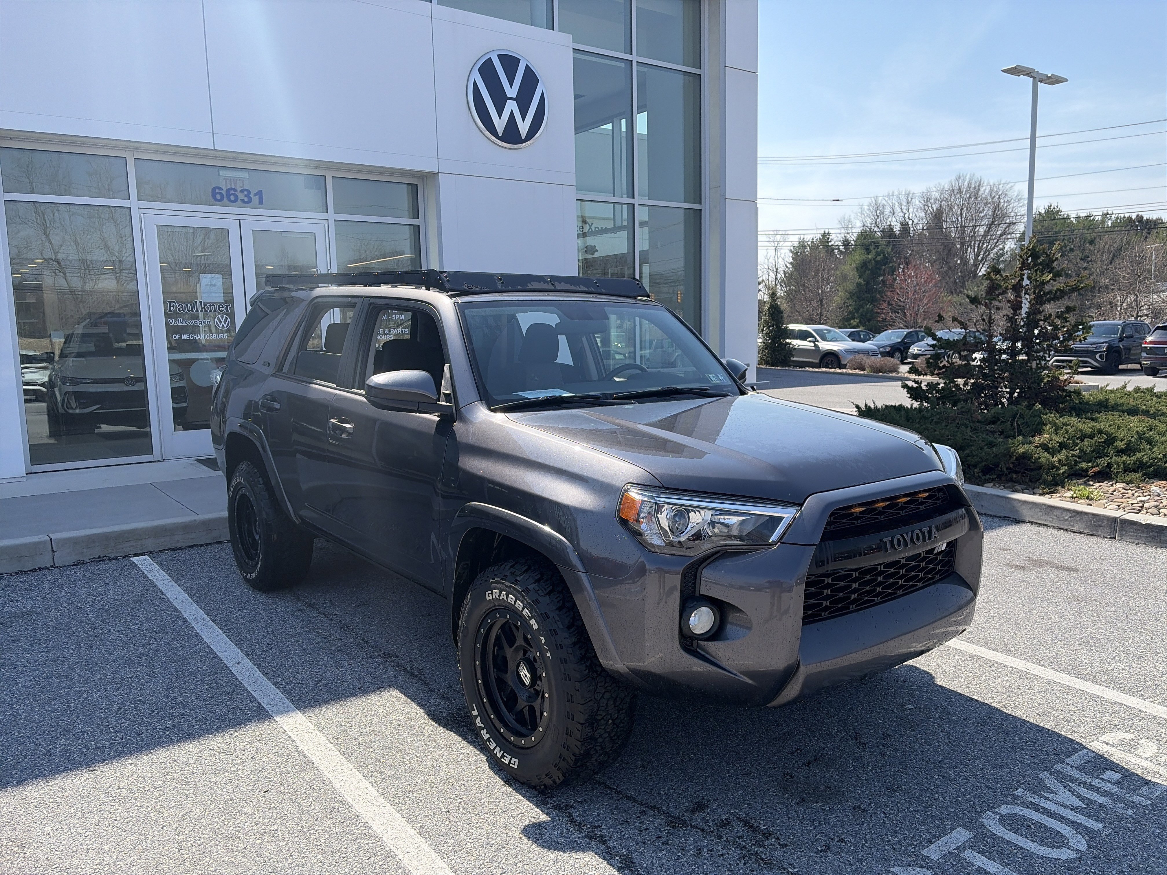 Used 2018 Toyota 4Runner SR5 image 3