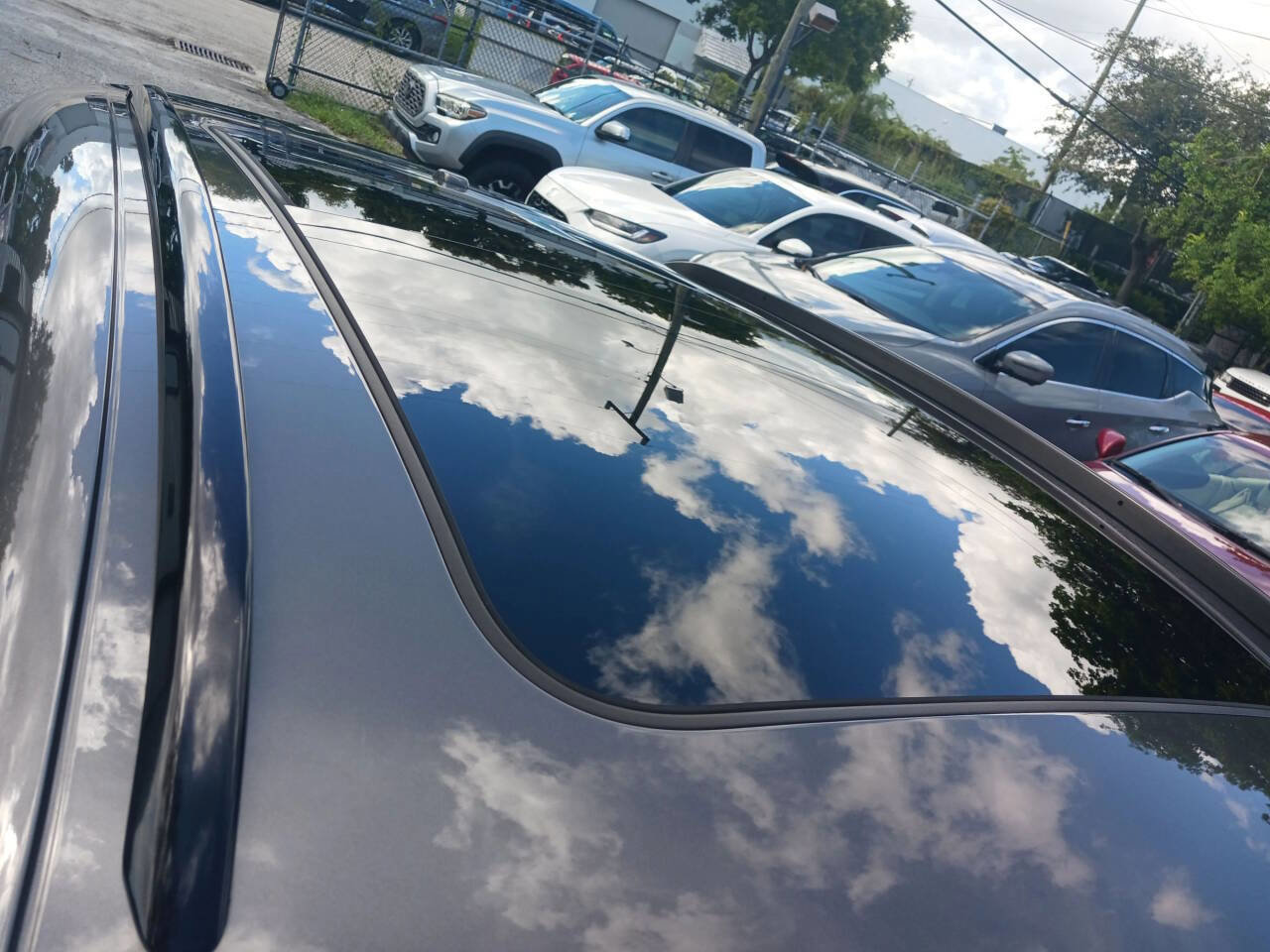 Used 2017 Porsche Macan image 27