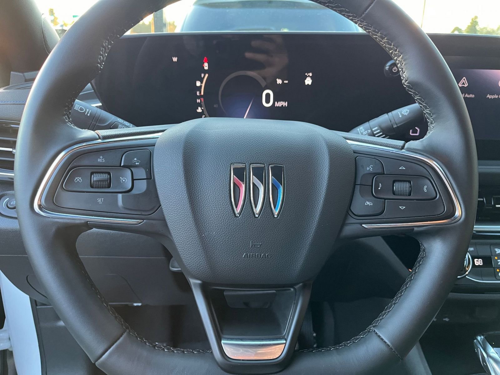 Used 2025 Buick Envista Sport Touring image 28