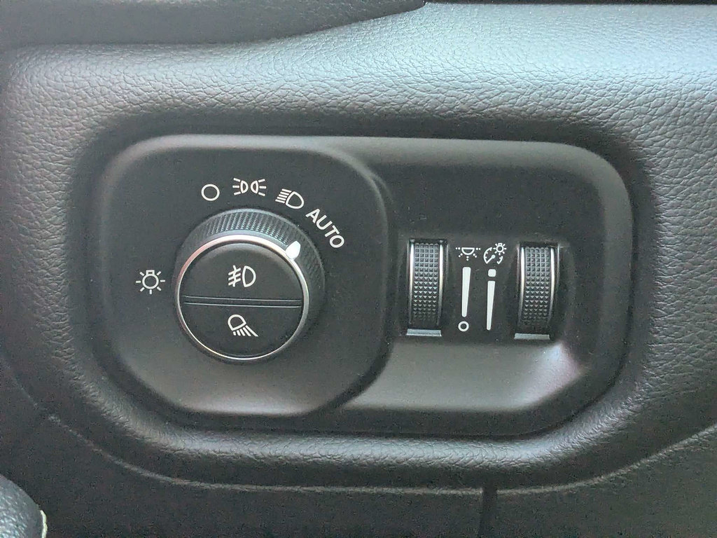 Used 2025 RAM 1500 Rebel w/ Trailer Tow Group AWD/4WD image 24