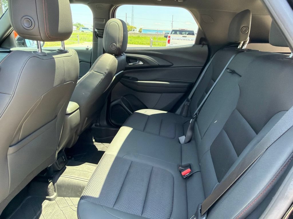 Used 2023 Chevrolet TrailBlazer RS w/ Sun and Liftgate Package AWD/4WD image 13