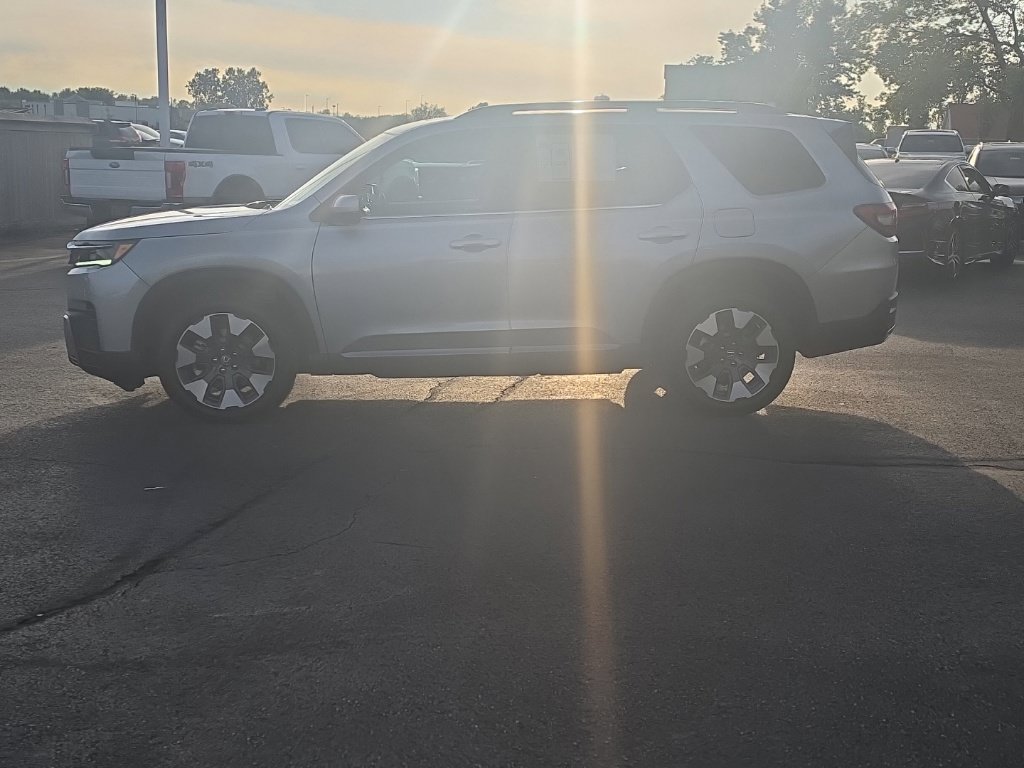 Certified 2026 Honda Pilot Elite image 4