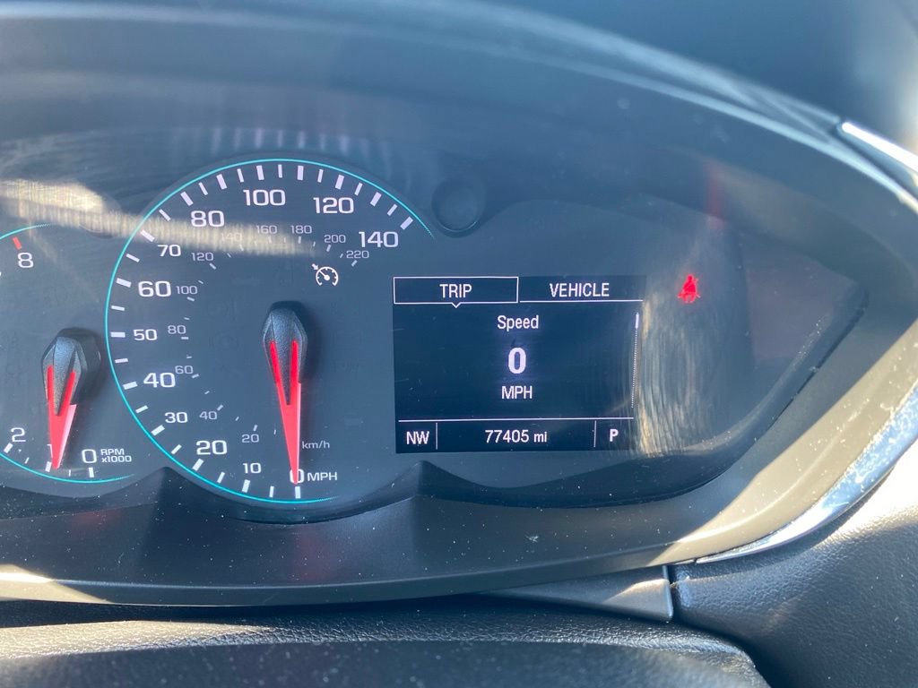 Used 2019 Chevrolet Trax LT w/ LT Convenience Package AWD/4WD image 23